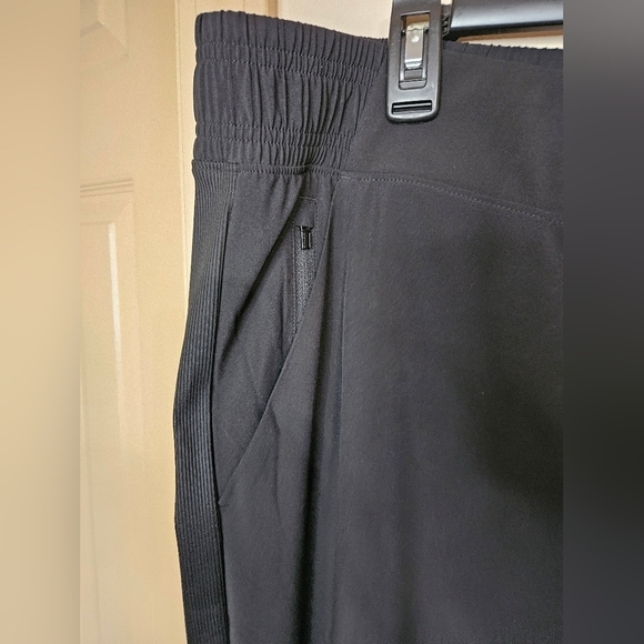 #116 Athleta Brooklyn Joggers- Black NWT- Size: 26 - Picture 2 of 10